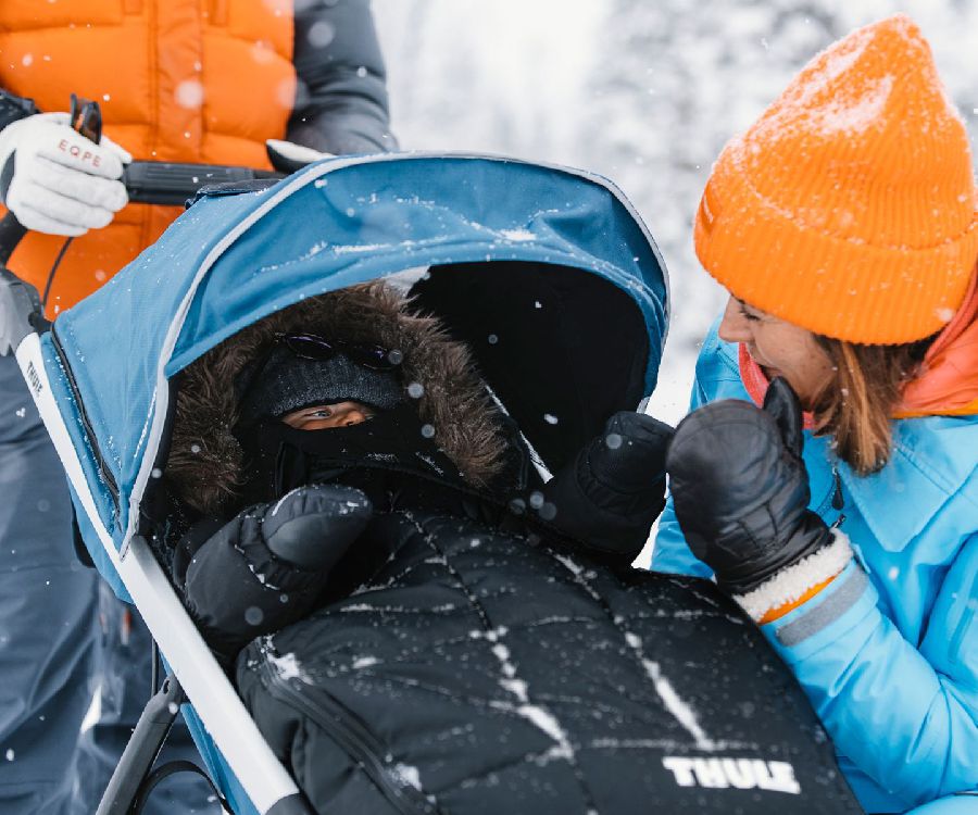 Voetenzak Thule Footmuff sport, geschikt voor wandelwagen/buggy/fietskar Thule Glide 2/Urban Glide 2/Urban Glide 2 Double/Urban Glide 3/Urban Glide 3 Double/Urban Glide 4-wheel/Sleek/Spring/Shine/Coaster XT 2/Courier 2/Chariot Cab/Chariot Cab 2/Chariot Lite 1/Chariot Lite 2/Chariot Cross 1 G3/Chariot Cross 2 G3/Chariot Sport 1 G3/Chariot Sport 2 G3